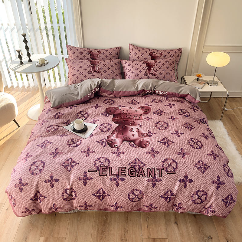 Luxury Lattice Bear Fashion Design Duvet Cover Bed Sheets Set for Children and Adults