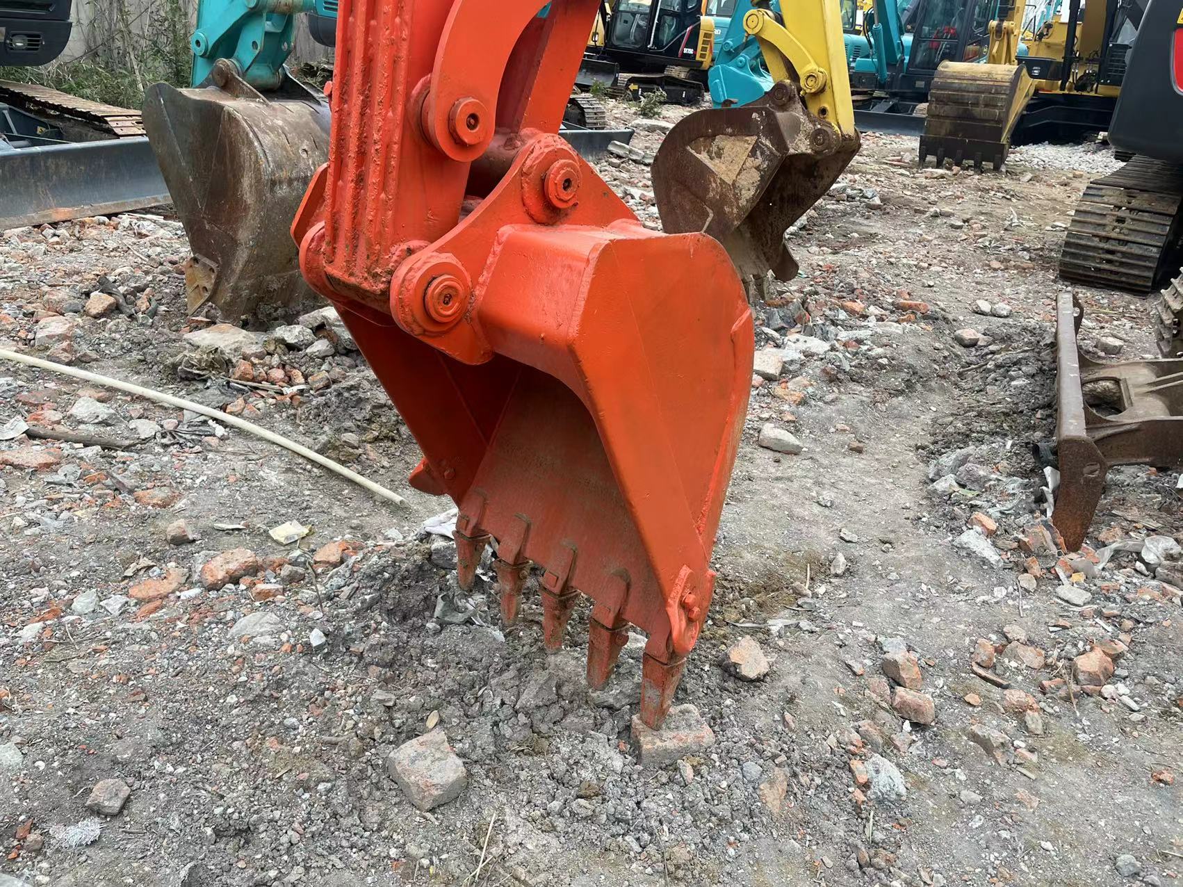 Second-hanf Crawler Excavator high quality with low price used Doosan55 for sale road making machine