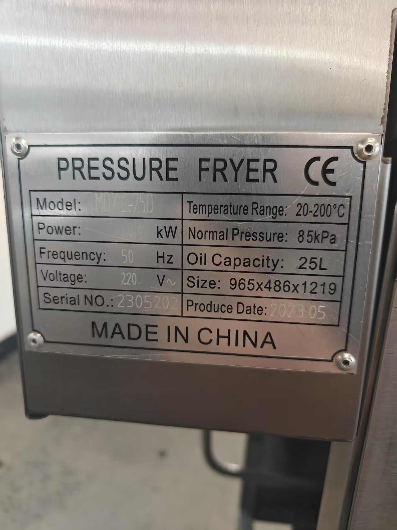 Mechanical Panel 304 SUS Gas Heating Chicken Pressure Fryer With Oil Filtration