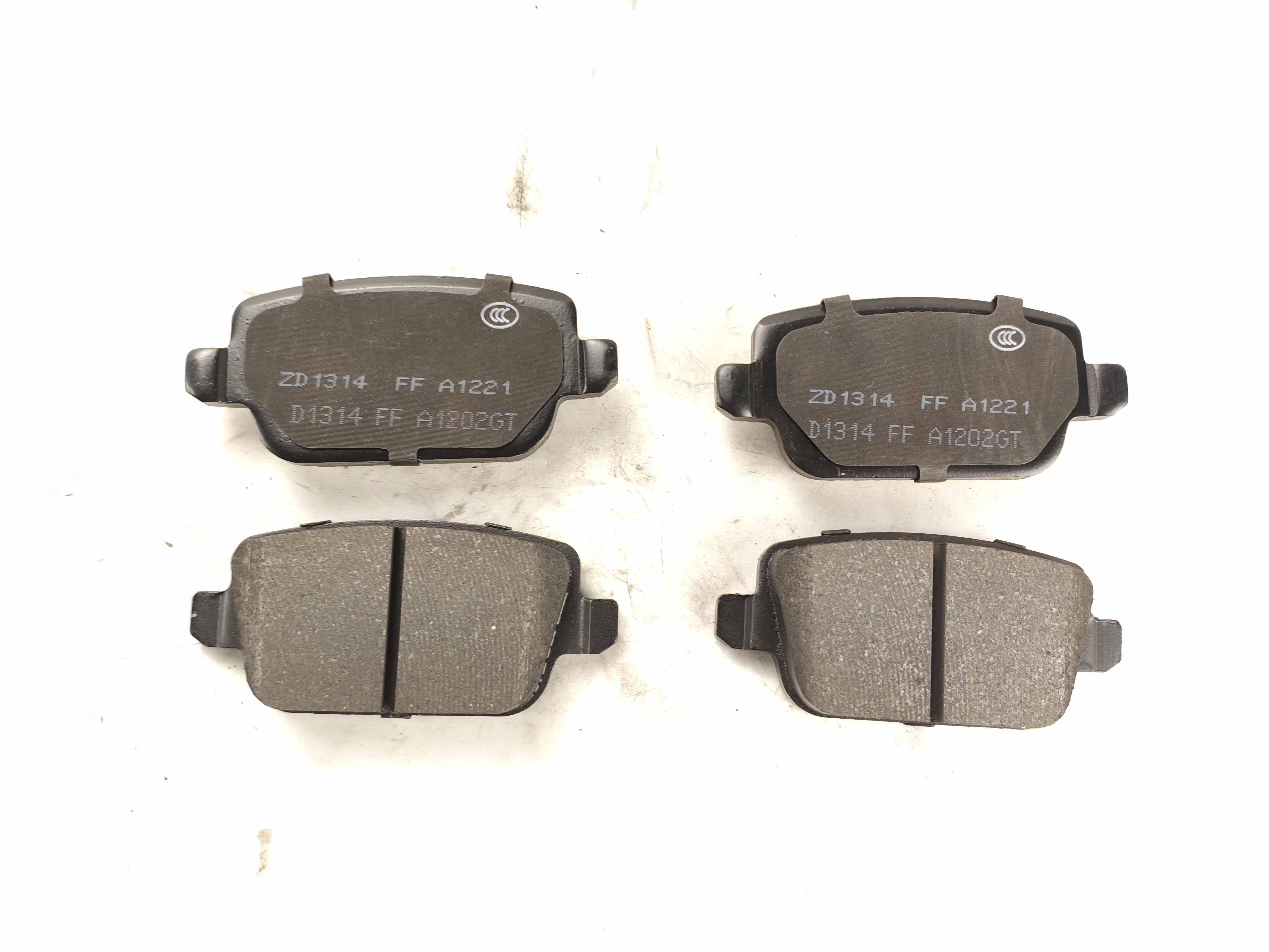 30648382 30671576 30671575 Rear Brake Pad For Volvo S80 V70 S70 S60 XC70 XC60