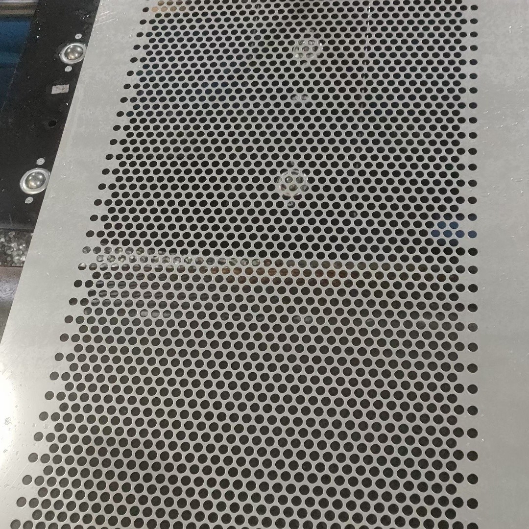 Perforated Plate Stainless Steel SUS304 2MM THK X HOLE Ø2.5MM X PITCH 3.5MM X L1500MM X 2500MM
