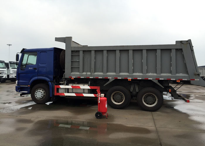 10 Wheels Tipper Dump Truck High Loading Capacity WD615.47 371HP Engine