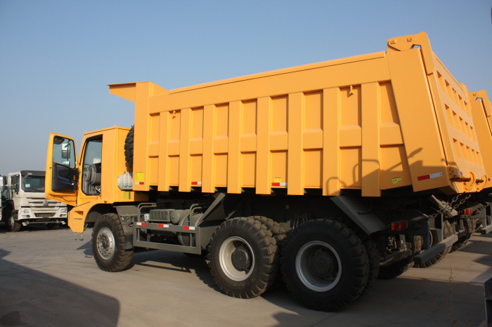 70 T Mining Dump Truck Heavy Duty 6x4 25M3 Capacity 10 Wheels Long Life