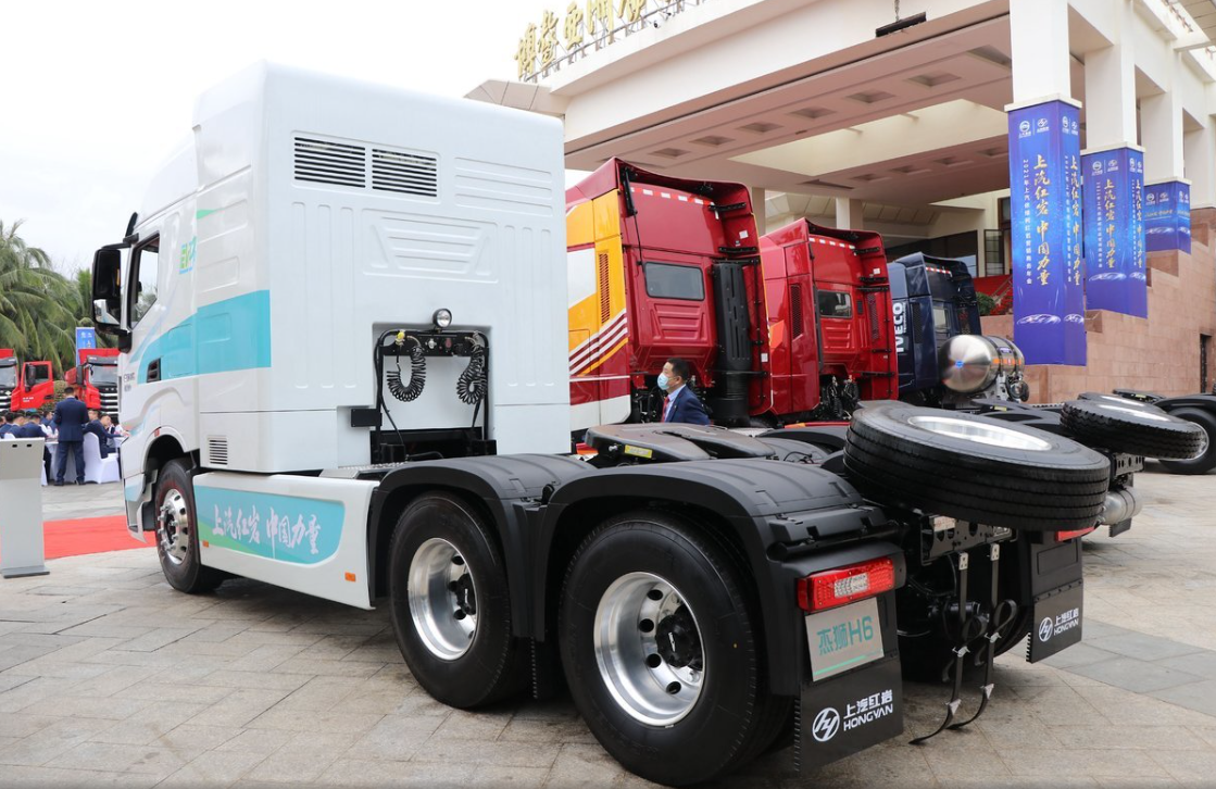 SAIC Hongyan Jishi 25T 6X4 Electric Tractor Truck for Heavy Truck Segment 250kW Energy Electric Truck in 2023