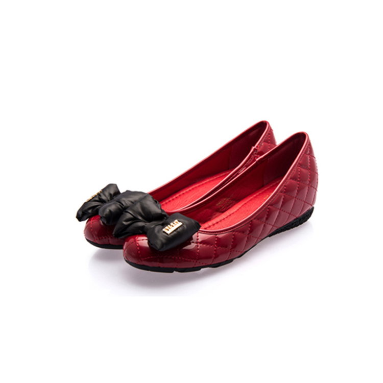 Trade Assurance Hot Sale Shiny Pu Synthetic Embroidered quilted shoe leather