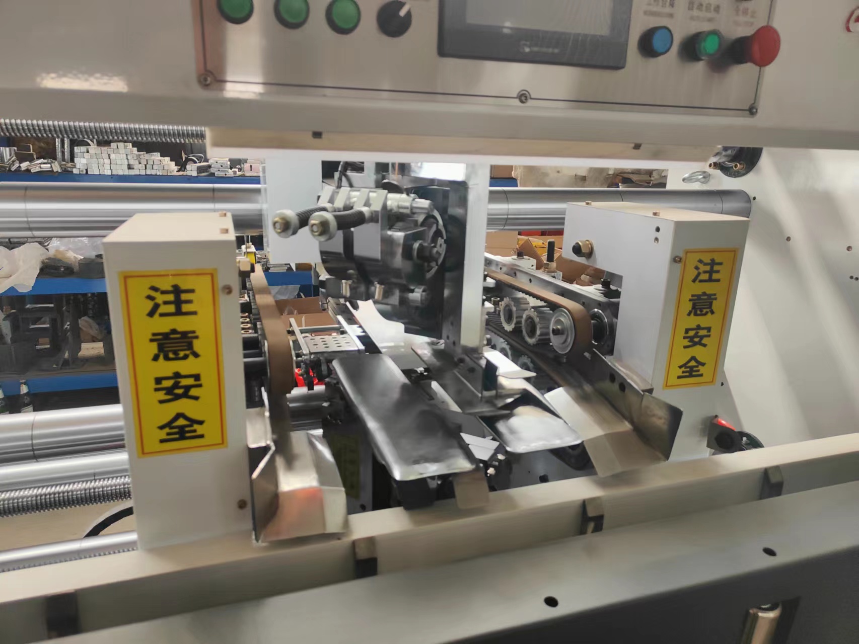 Maximum 2000mm Height Double Servo Stitching Machine for Custom Logo Carton Stitching