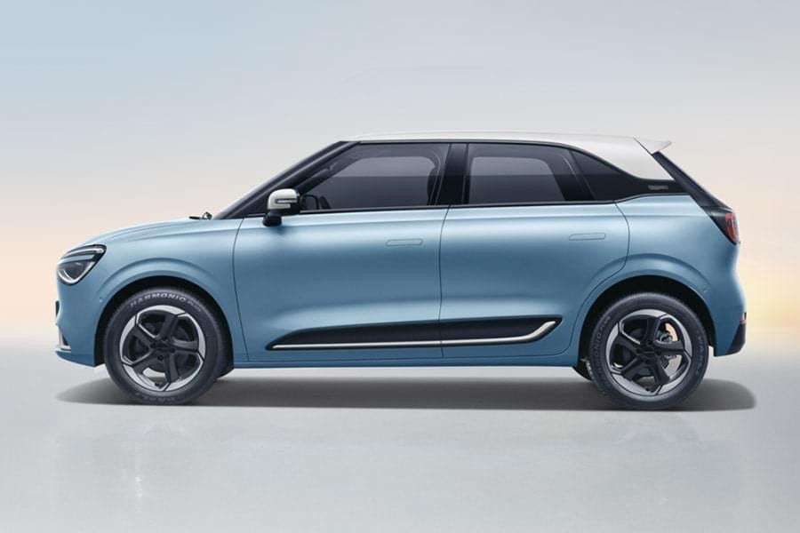 Newest Pure Ev Cars Dongfeng Nammi 01 Hatchback EV And Impressive Range And solid State Battery