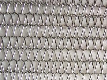 Conveyor belt mesh with 2.6mm round spiral wire and with crimped rod wire.