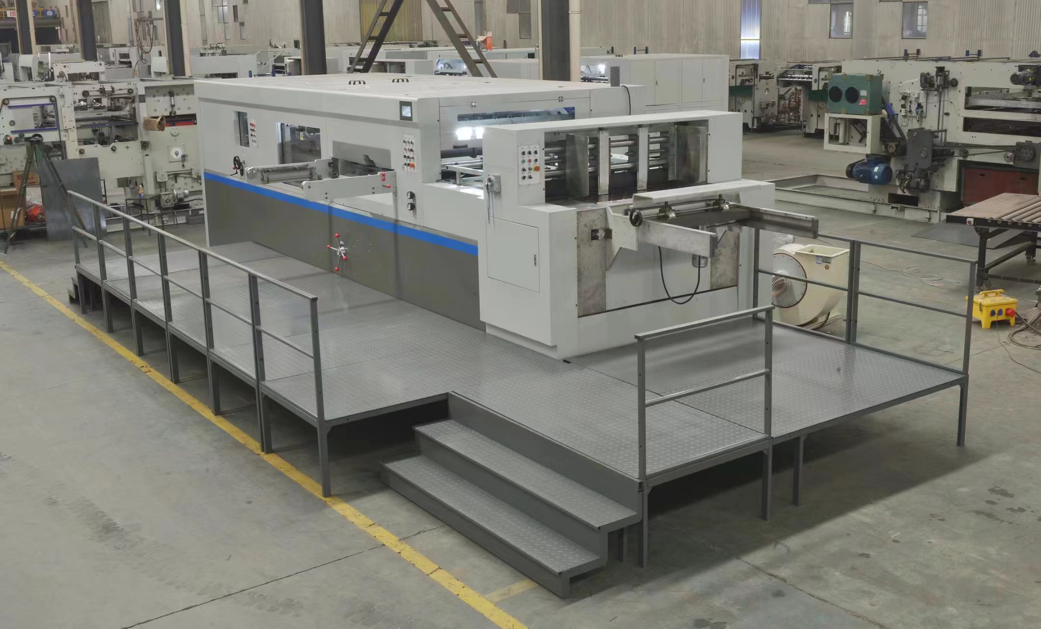Professional Flexo Corrugated Carton Box Printing Slotting Die Cutting Packing Machine