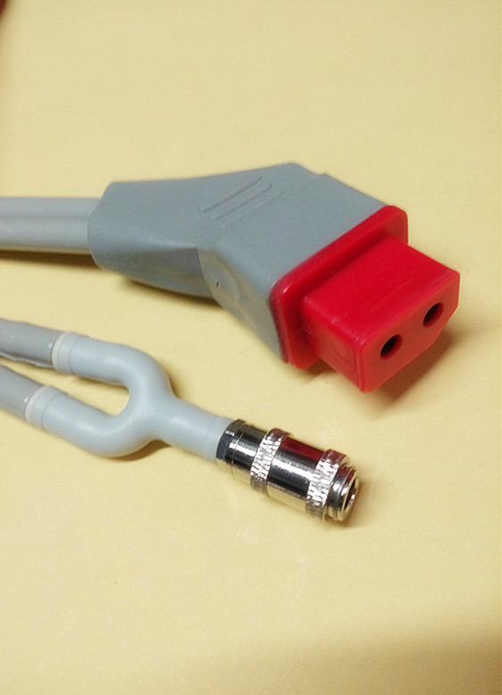 ISO13485 Approved Nibp Cuff Connectors 2.5M Tube Red Plastic Connector