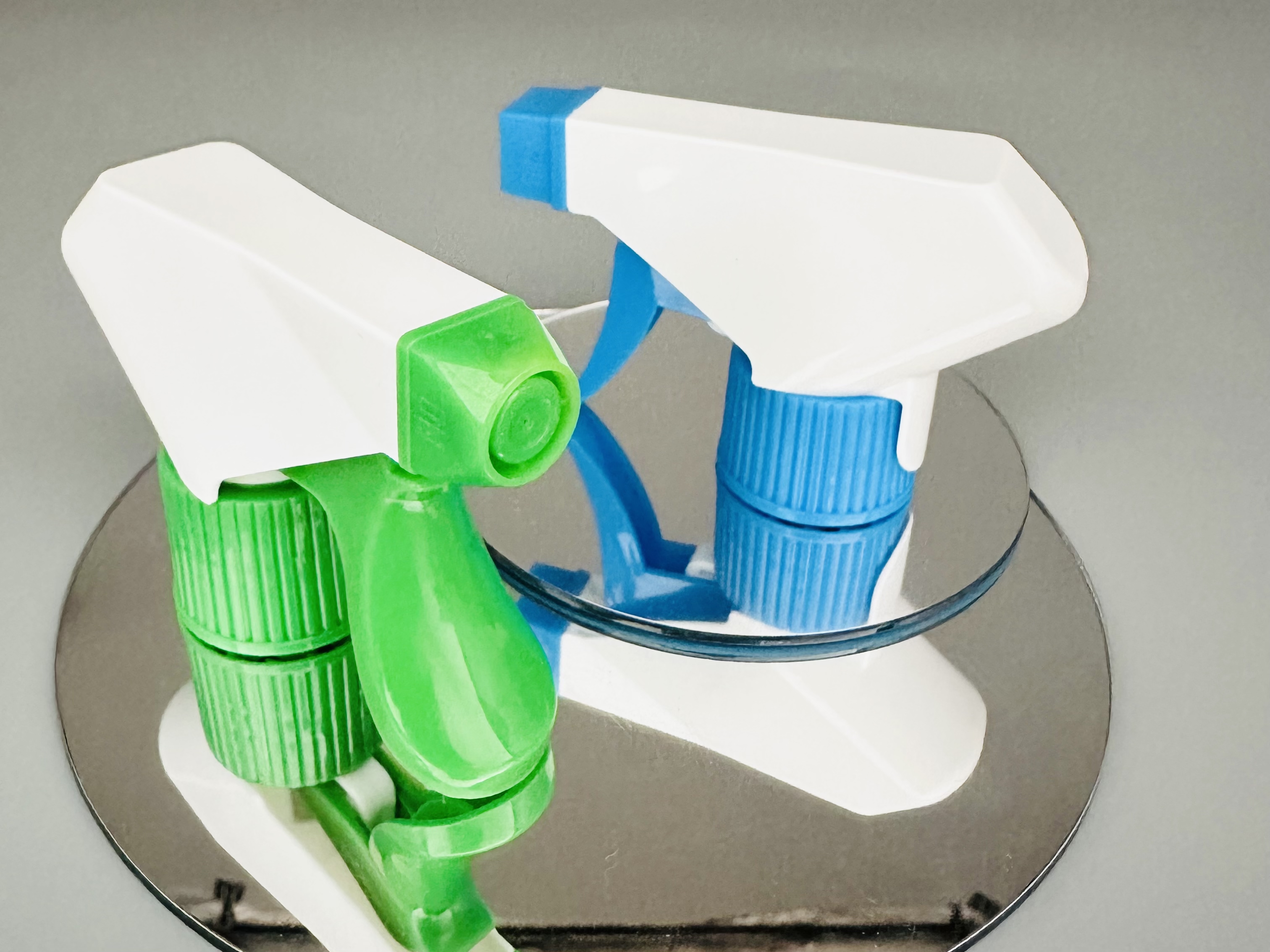 Smooth Ribbed Aluminium Closure Car Wash Trigger Sprayer 28/410 for Cosmetic Bottles