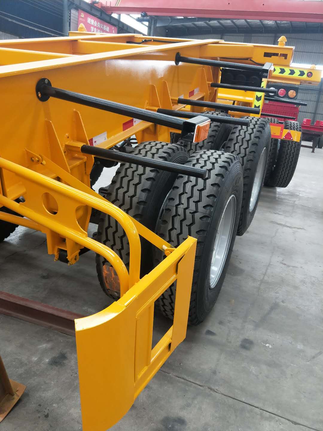 Interlink Flatbed Container Semi Trailer with Custom Colors and 235/75R15/2 Tires