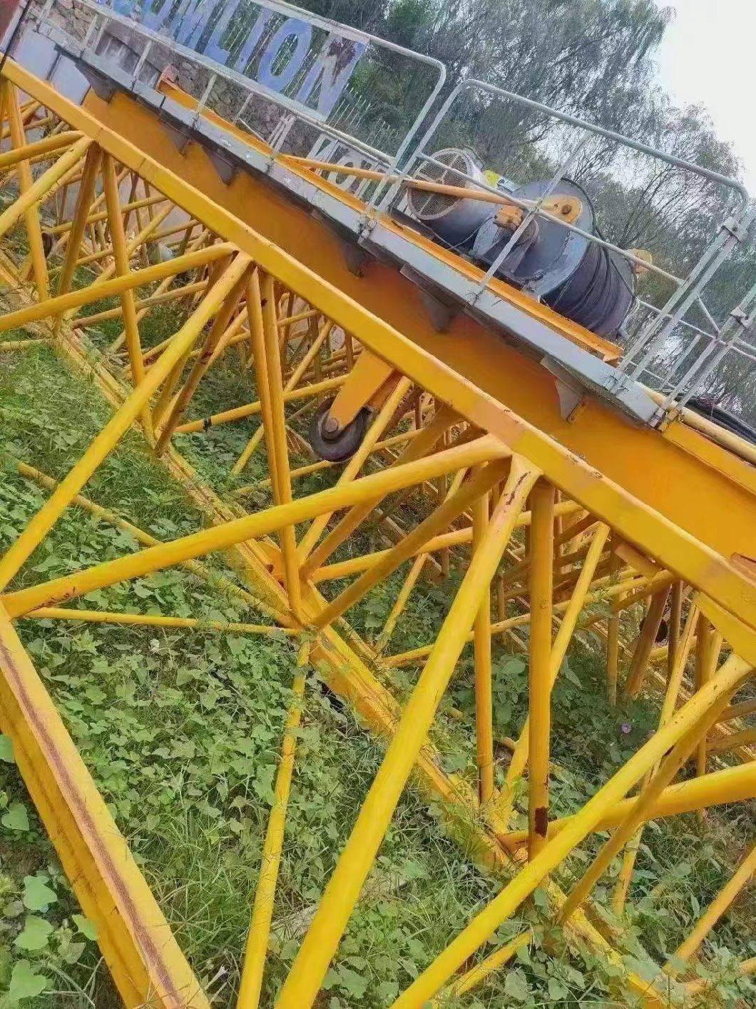 Sell a 19-Year-Old Zoomlion 51-Meter Tower Crane