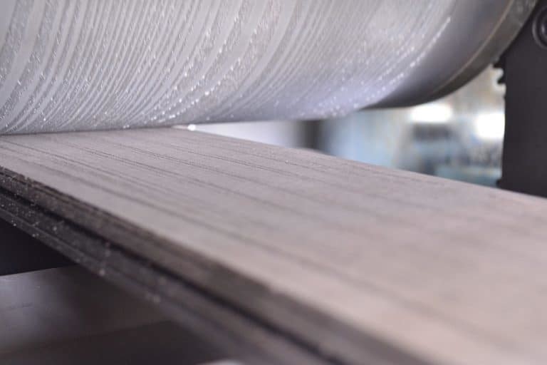 Decorative WPC Profile Extrusion Line Outdoor Garden Decking Board
