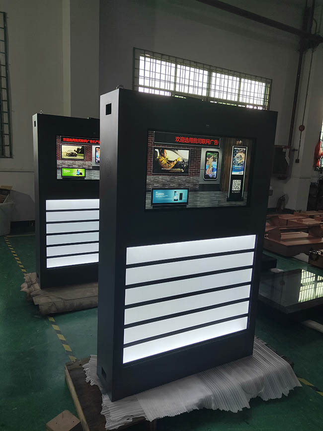 55 Inch Outdoor LCD Sign Board Waterproof LCD Advertising Digital Signage And Displays