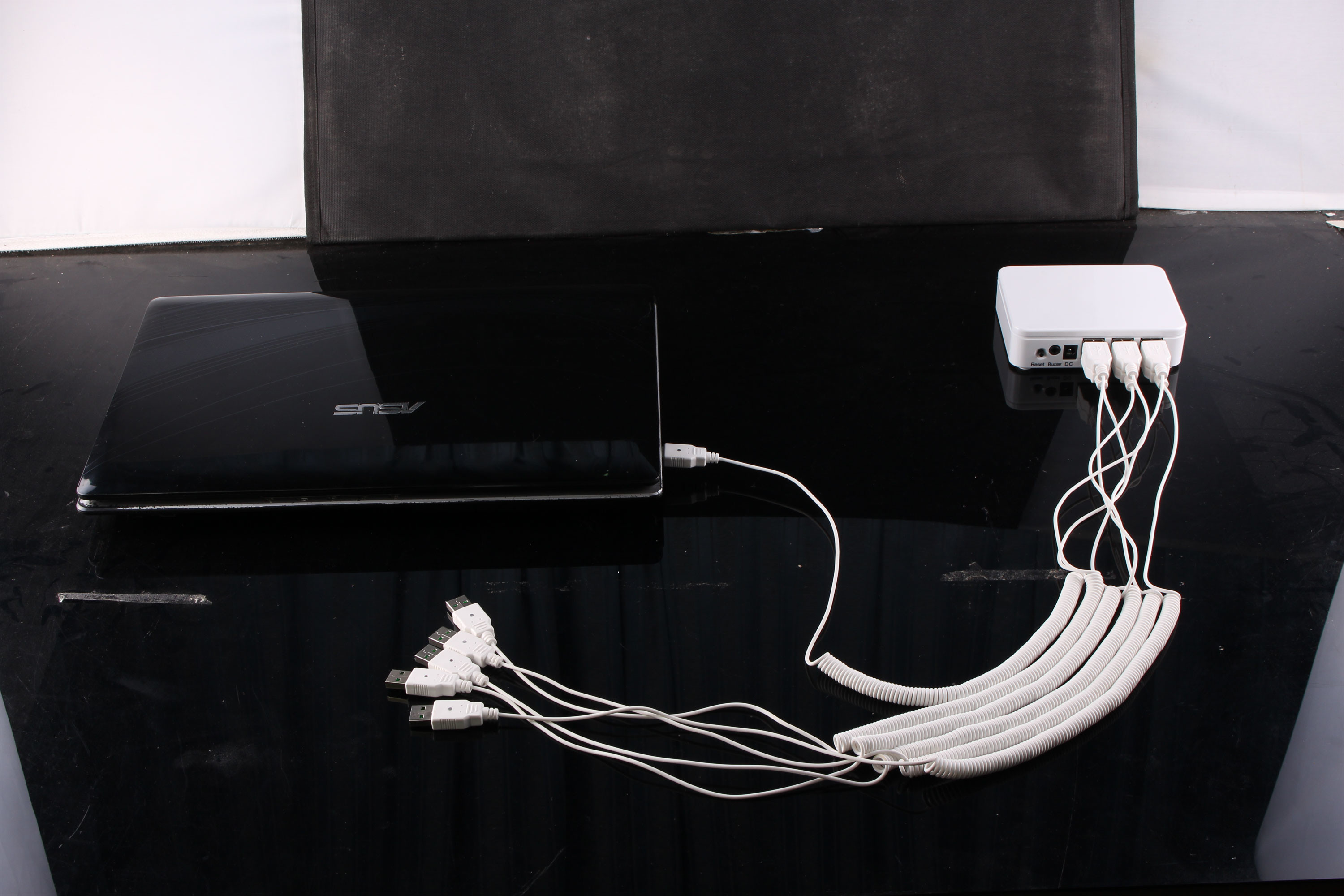 COMER one port alarm controller box security display devices for tablet cellphone laptop computer alarm