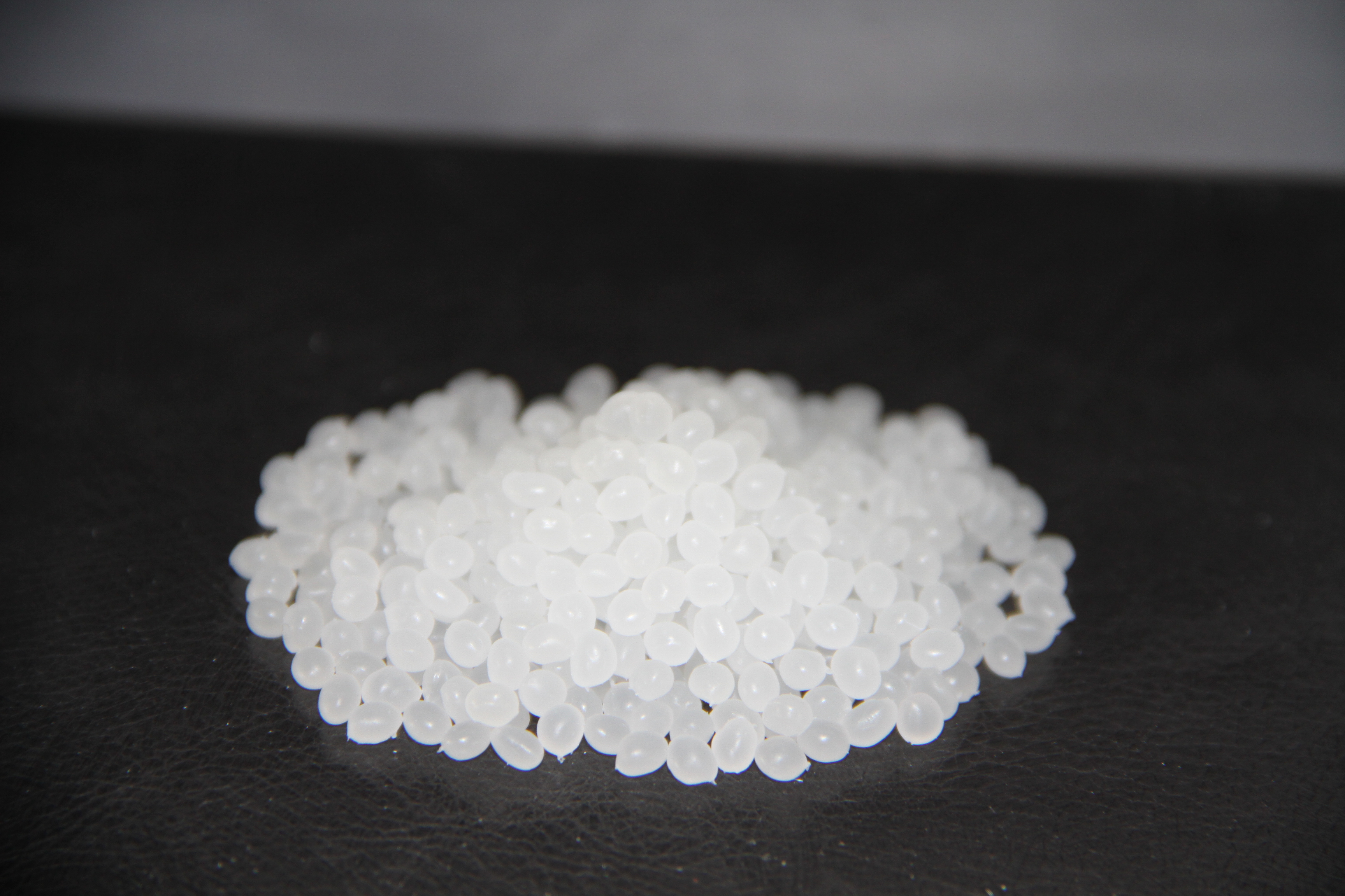 High Flexibility TPR Plastic Material TPR Rubber Material For Casual Swalking Style Shoe