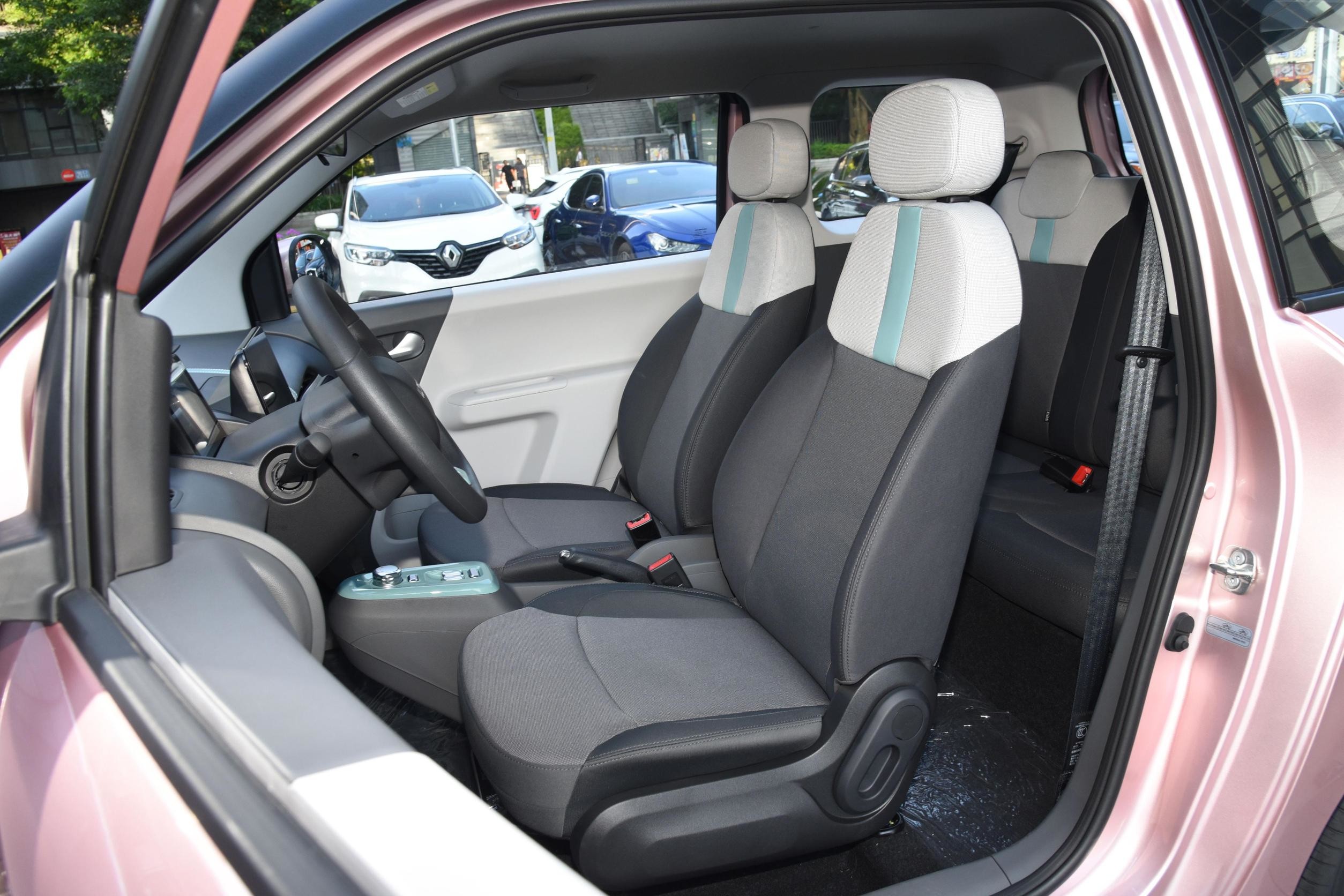 CLTC Pure Electric Range 301KM Changan Mini EV Mini Electric Car 35kw