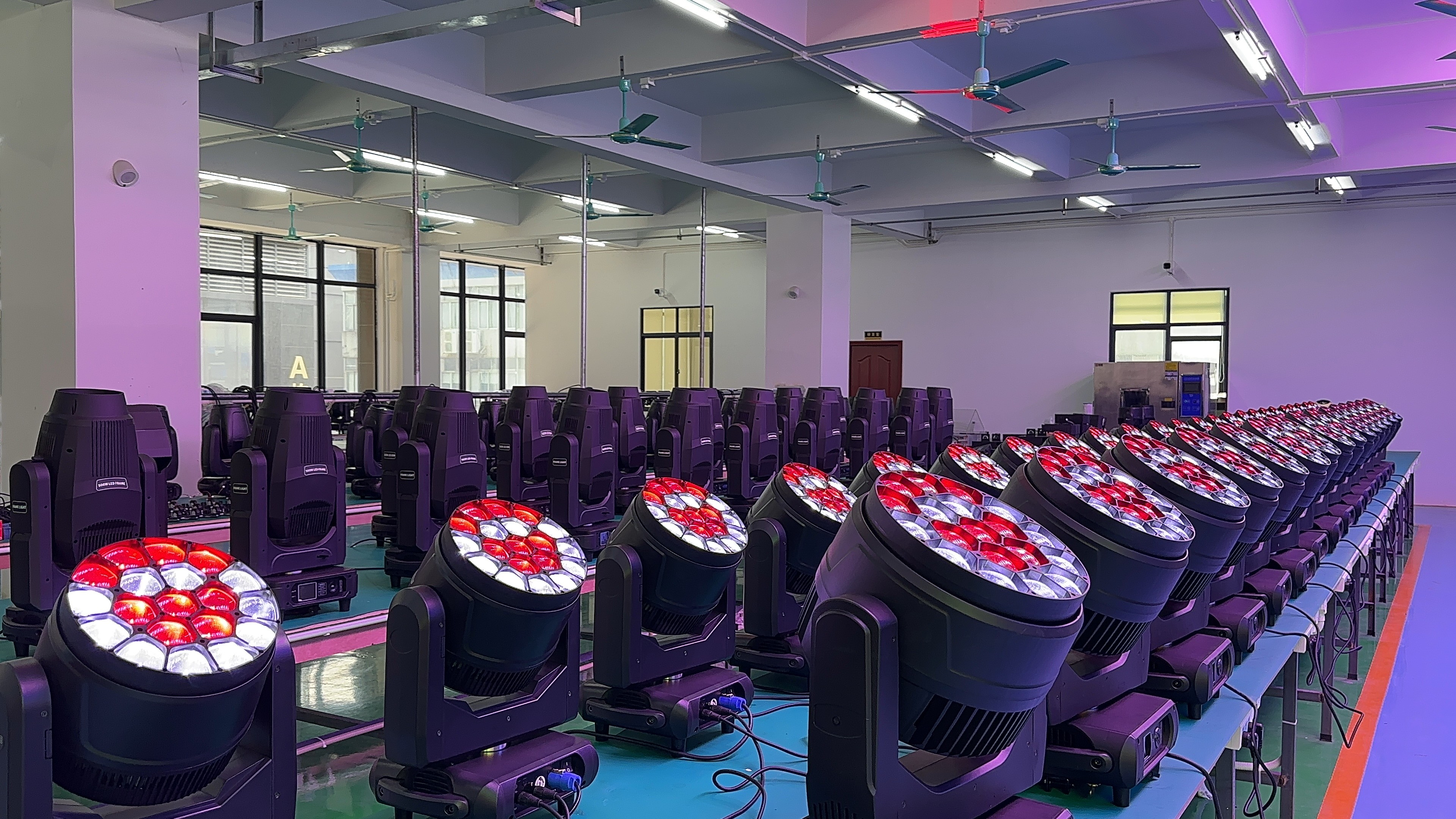 19x40w Rgbw 4in1 Bee Eye K15 Clay Paky Zoom Beam Wash Light Led Moving Head Dj Equipment
