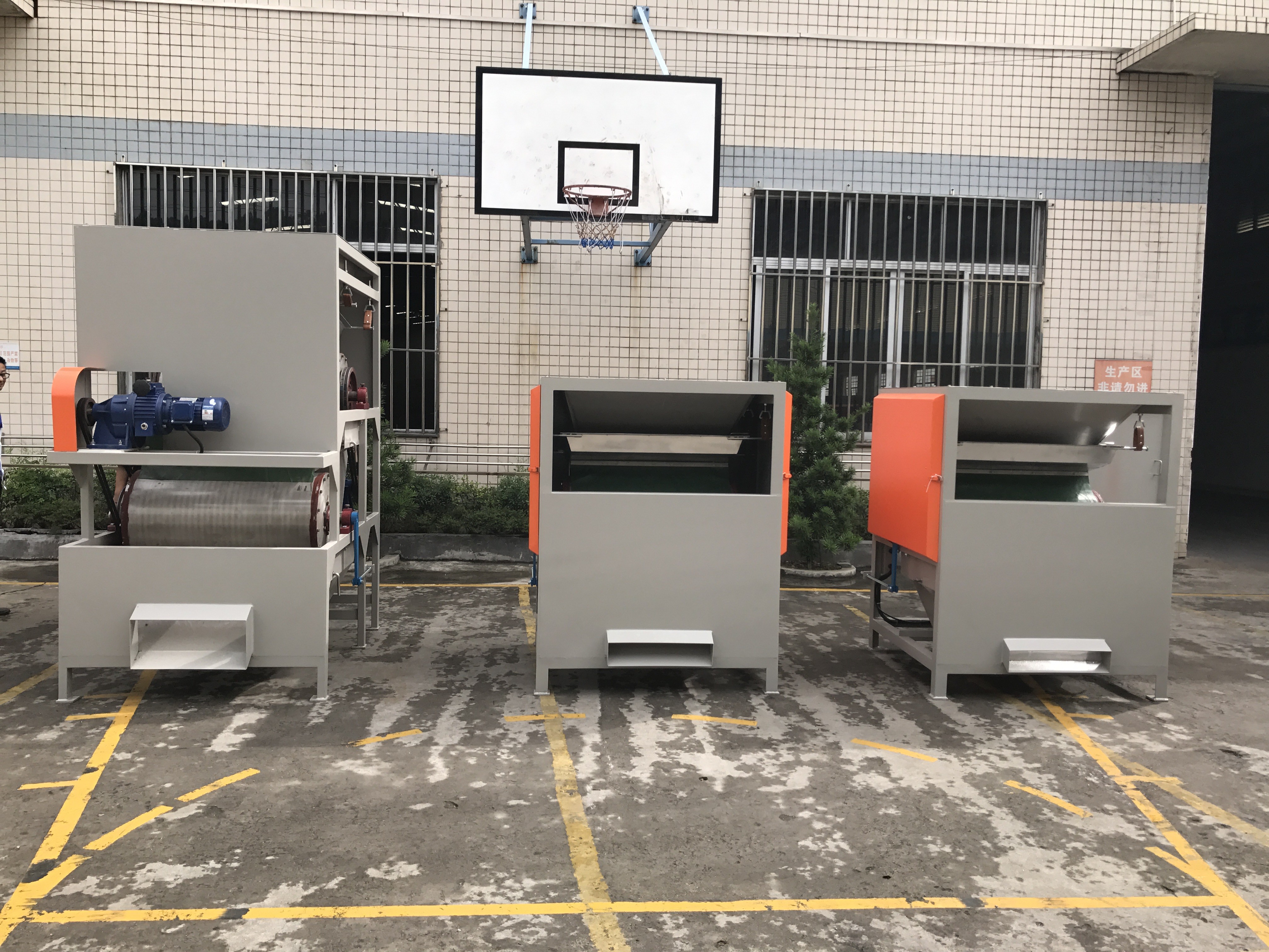 Dry Type Magnetic Roller Separator / Permanent Magnetic Separator For Minerals Quartz Feldspar sand