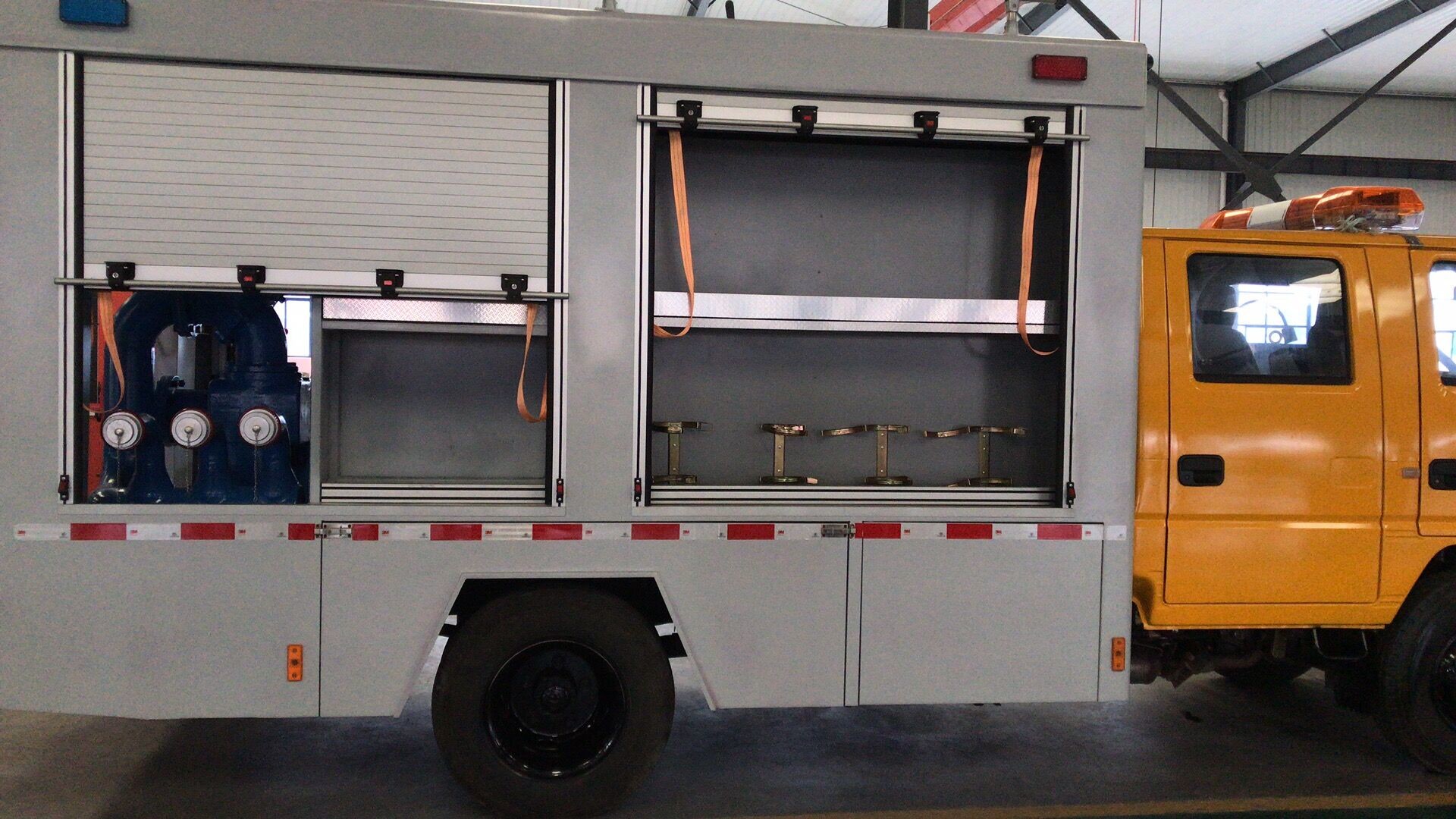 Comercial OEM Service Fire Fighting Truck Manual Rolling Sliding Aluminum Alloy Profile Auto Roll up Metal Garage Door