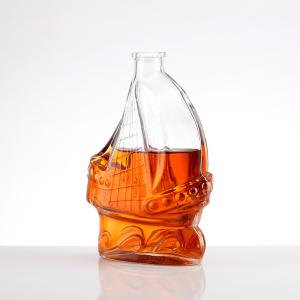  500ml 750ml Shaped Liquor Bottle with Cork Made of Super Flint Glass Material Manufactures