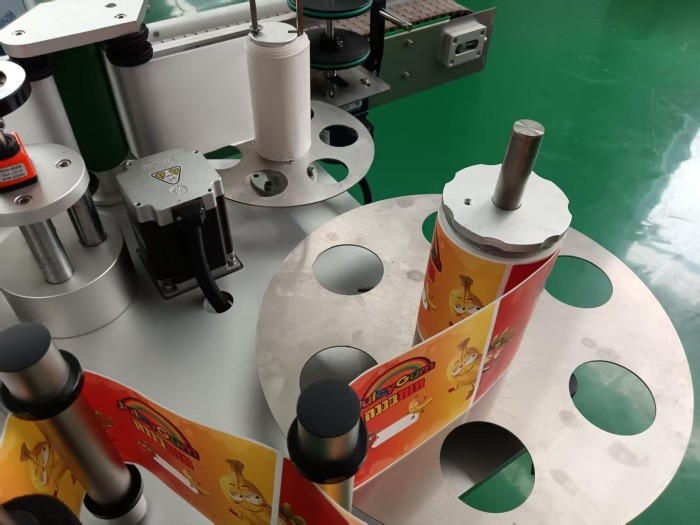 High-Efficiency Automatic Labeling Machine – 20-1500ml for Plastic and Glass Bottles with Carbon Ribbon Marking Capability