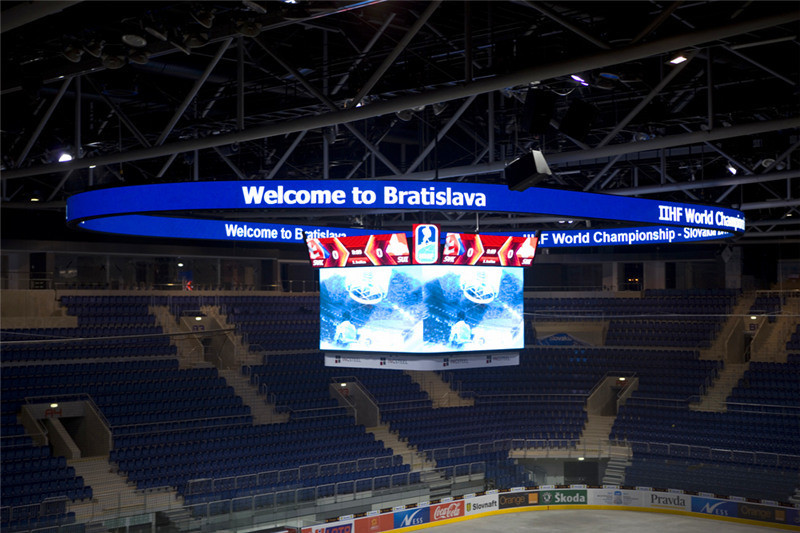 Large Viewing Angle P10mm Large Outdoor LED Display Screens Smooth Display anti-static electricity full color display