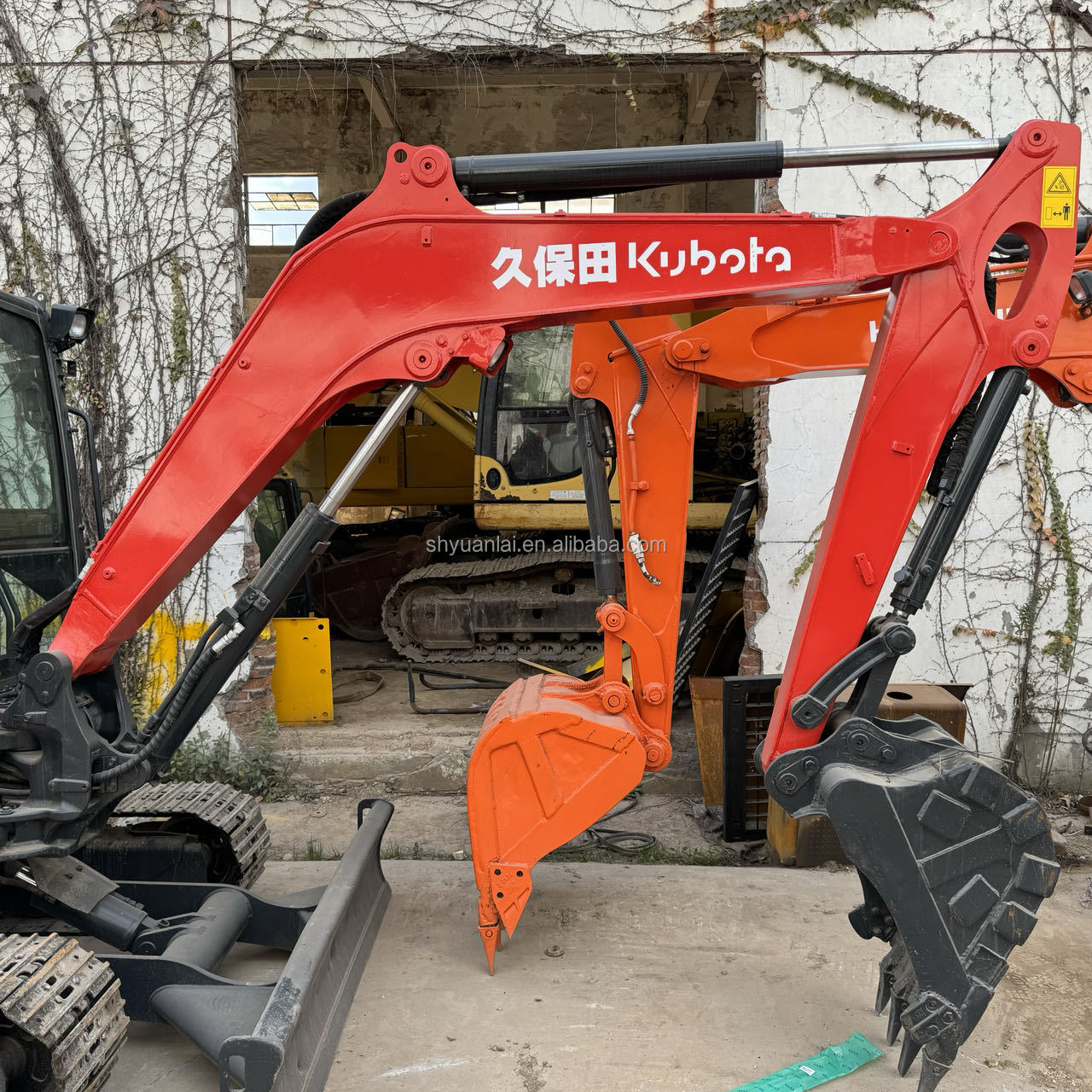 KX163 Kubota Excavator High Precision and Sturdy Arms for Your Construction Needs