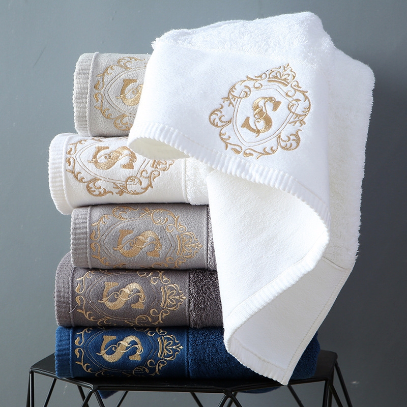 Custom Logo Hotel Towel Set Broad Stripe Coral Velvet 35*75cm 70*140cm Soft Absorbent