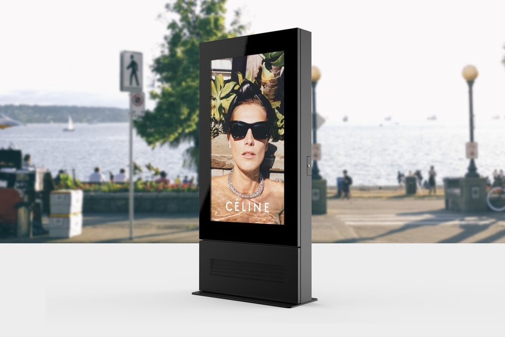 All In One Outdoor Digital Advertising Screens 72 Inch Stainless Steel Structure