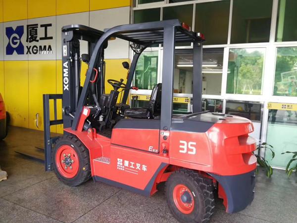 3.5 Ton Electric Powered Forklift , Hand Operated Electric Forklift 80V/500Ah AC