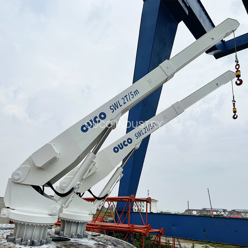 2T 5M Telescoping Boom Crane For Barge Offshore Pedestal Marine