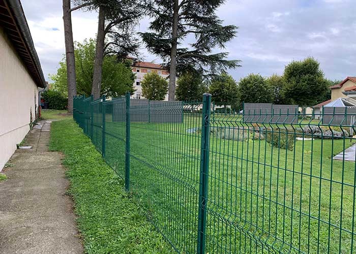 Sustainable Pvc Coated 3d Curved Welded Wire Mesh Fence Panel barricade fence