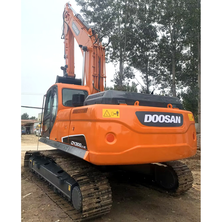 Good Condition 30 Ton Used Doosan DX300 Excavator in Korea 2020 1.27 m3 Bucket Capacity