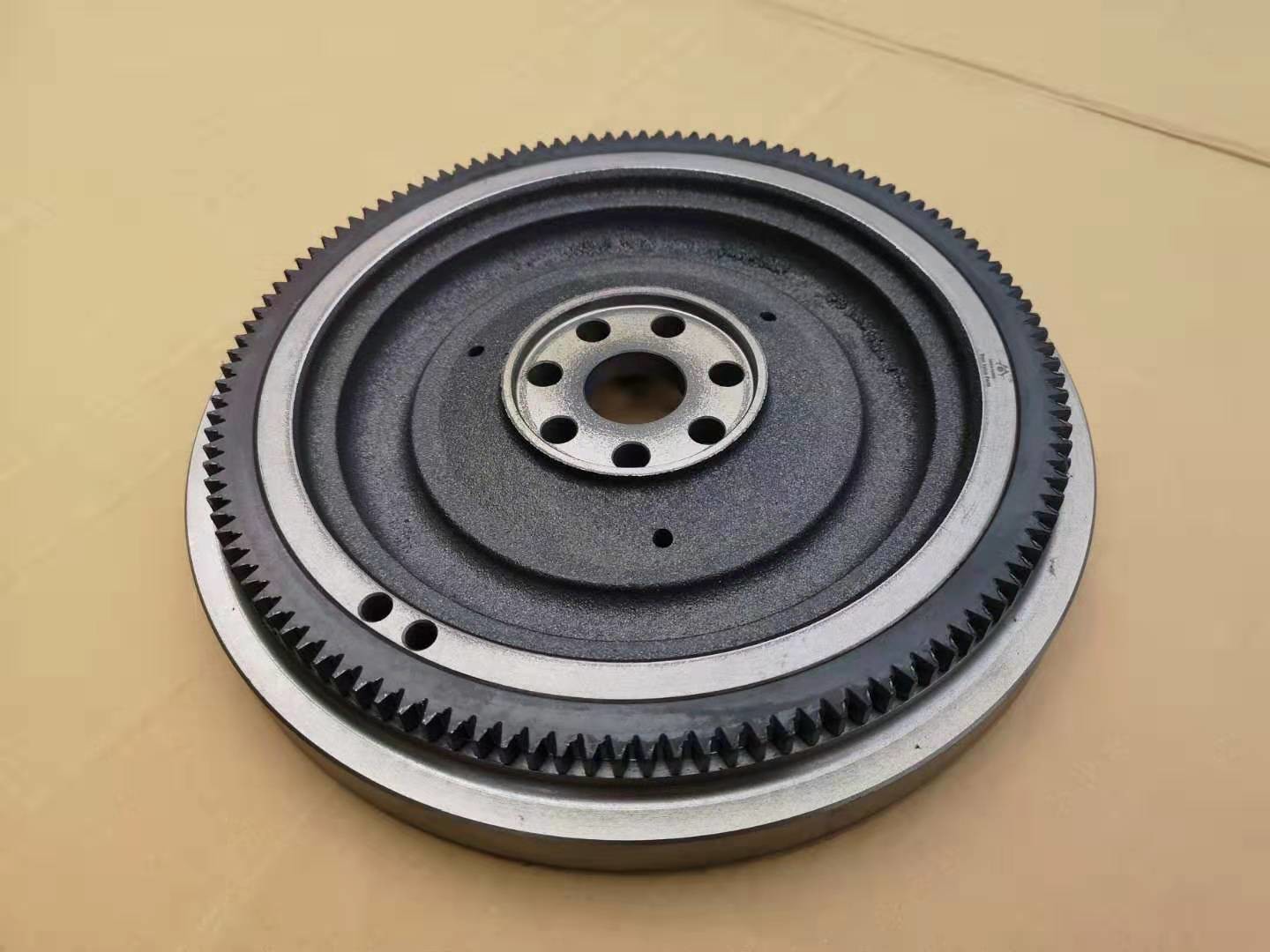 Mitsubishi 4M40 ISUZU Flywheel ME200232 Size 275 X 120T X 7H Small But Heavy Weight