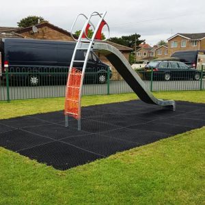 China 23mm Thickness Anti Slip Rubber Mats Non Slip Rubber Grass Mats For Equestrian Yard Gateway on sale