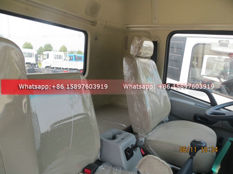 12 Tons Dongfeng Cargo Truck , Logistics Transportation Cargo Pickup Truck