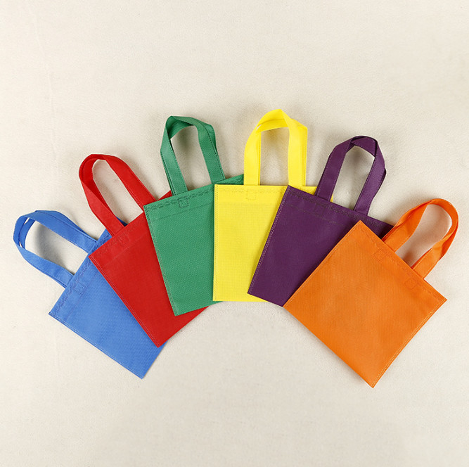 Reusable Party Non-Woven Favor Bags 9.5×9.5 Inch Pinata Goodie Gift Bag Colorful Tote Candy Bags For Birthday Weeding Party