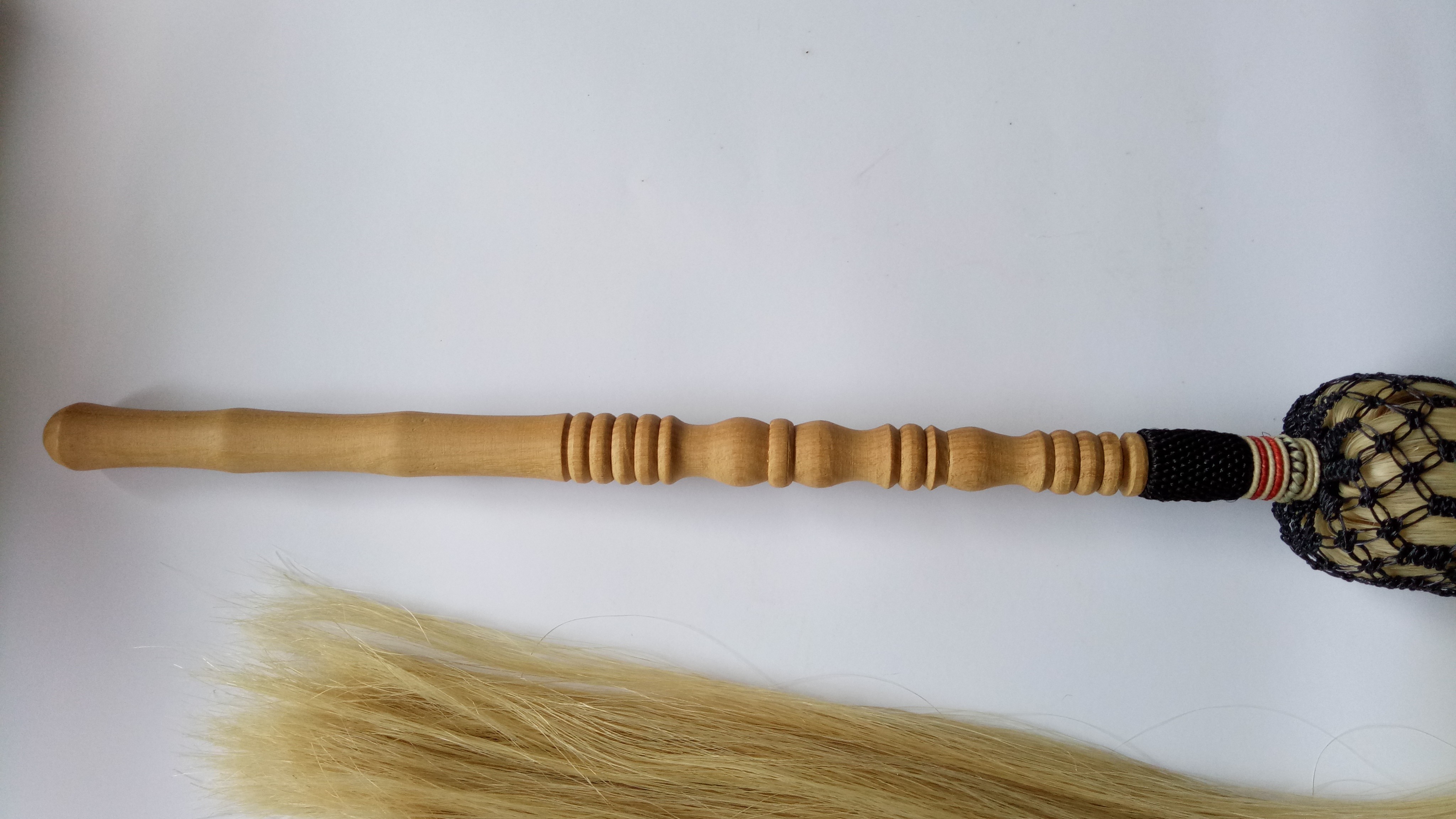 Natural Polished Peach Wood Horse Hair Fly Whisk 110cm Long White