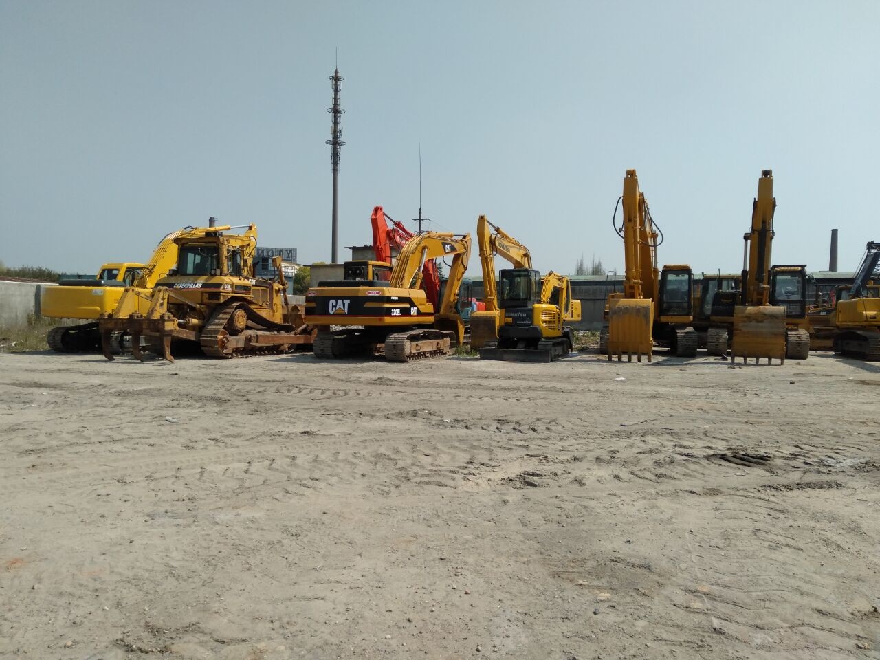 Japan Made CAT Hitachi Crawler Excavators , Used 330BL 320BL EX300 EX200 Cheap Price Excavator For Sale