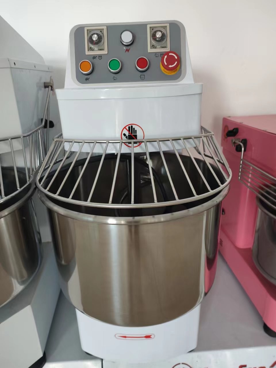 Commercial Grade Spiral Dough Kneader with Stainless Steel Construction