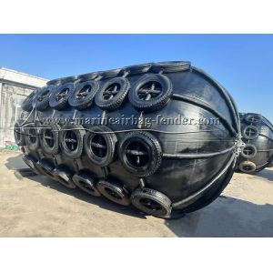 Black Pneumatic Rubber Fender Customized With Chain Net ISO CCS Certificated