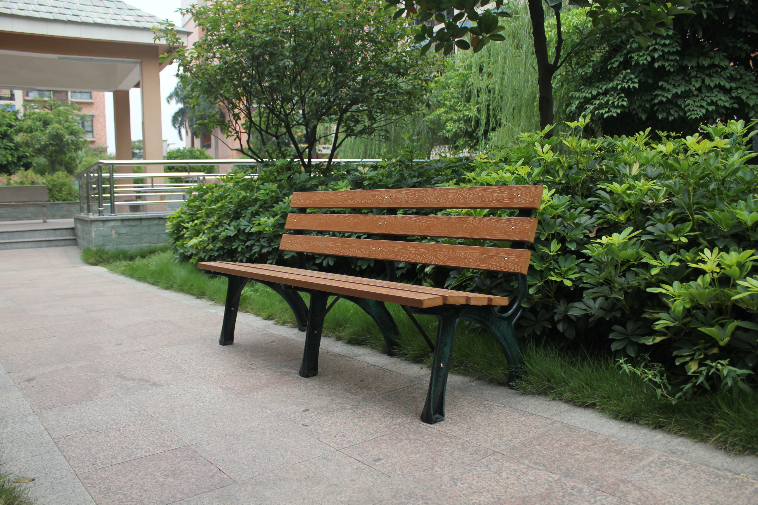 Bao Tuo outdoor thickening of cast iron park chairs lounge chairs red 1.5 meters BTC-042