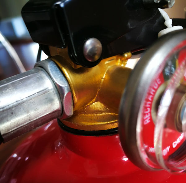 Factory direct selling 4kg BSI EN3 certificated dry powder fire extinguisher
