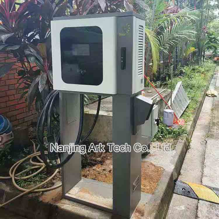 Electric Car 40KW RFID OCPP 1.6 DC Fast Charging Stations