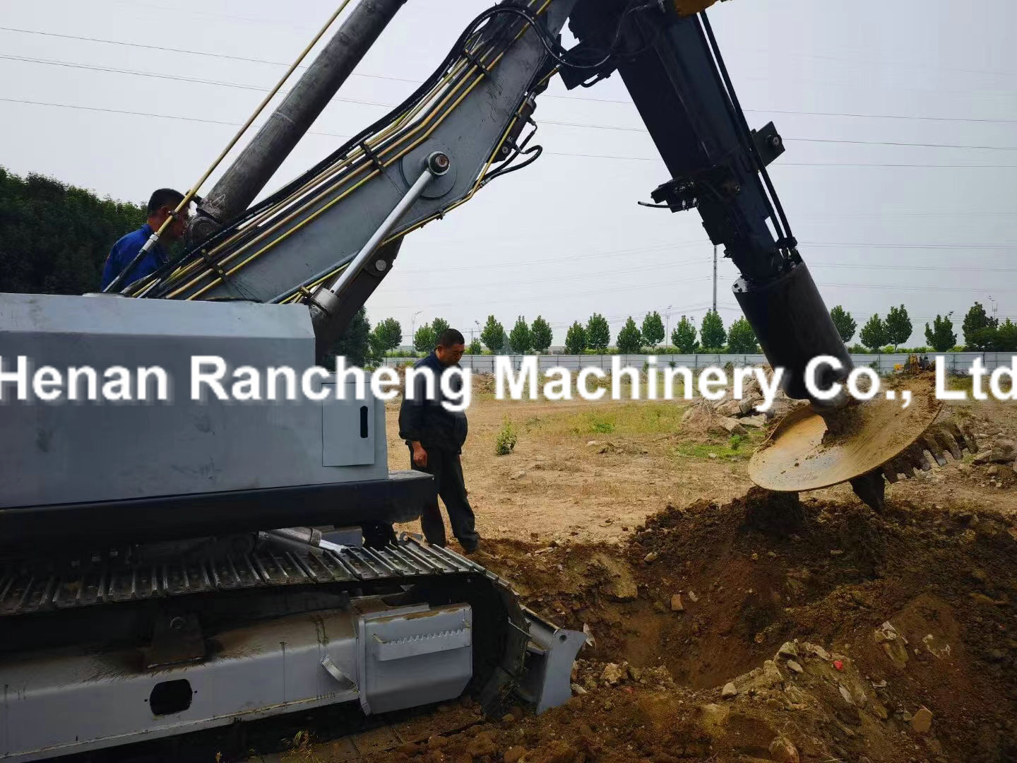 RCQ530 Rotary Drilling Rig Crawler Machine With 150KW Cummins Engine