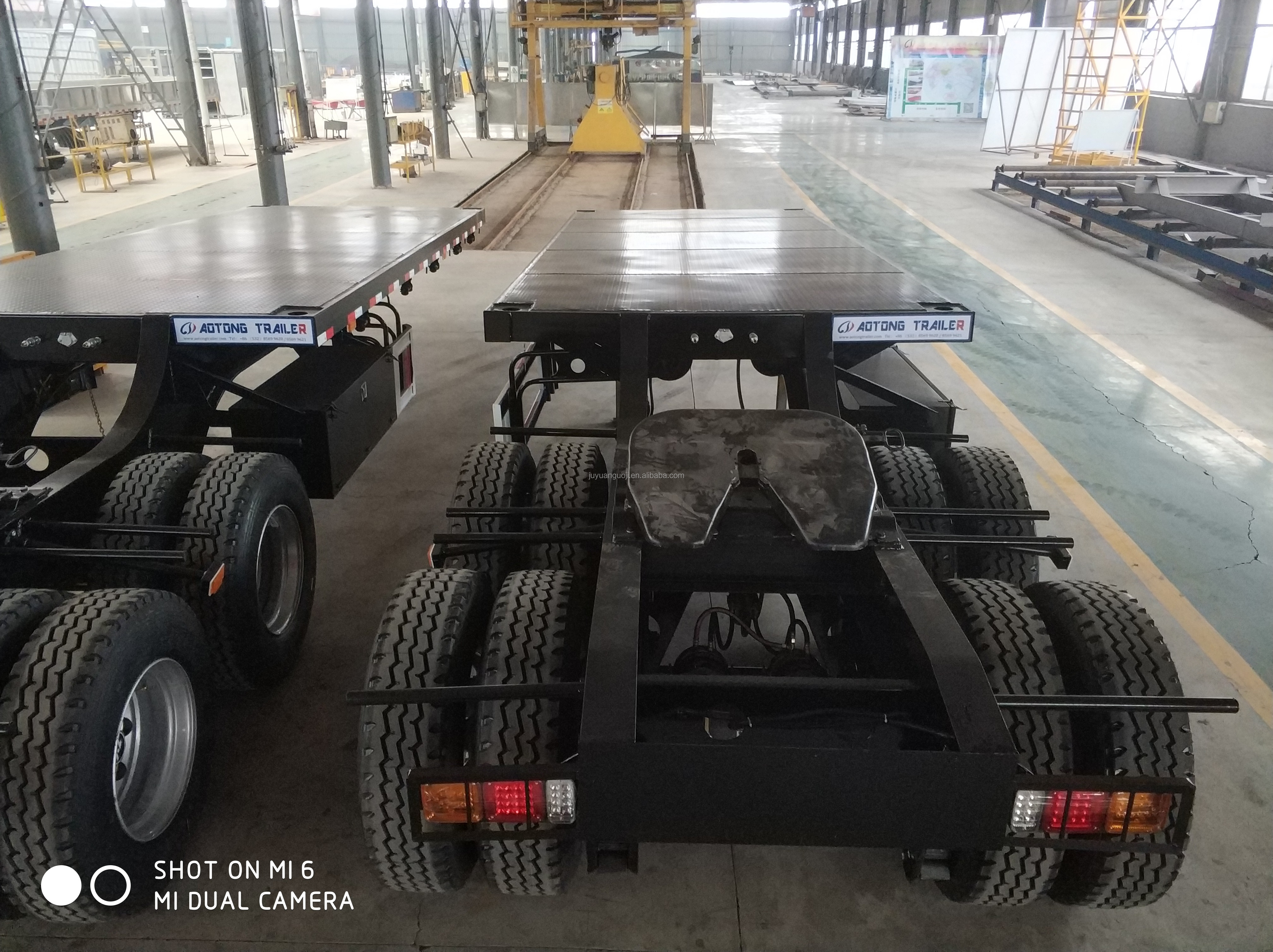 90tons Max Payload Superlink Flatbed Semi Trailer for 20 feet Container Transport