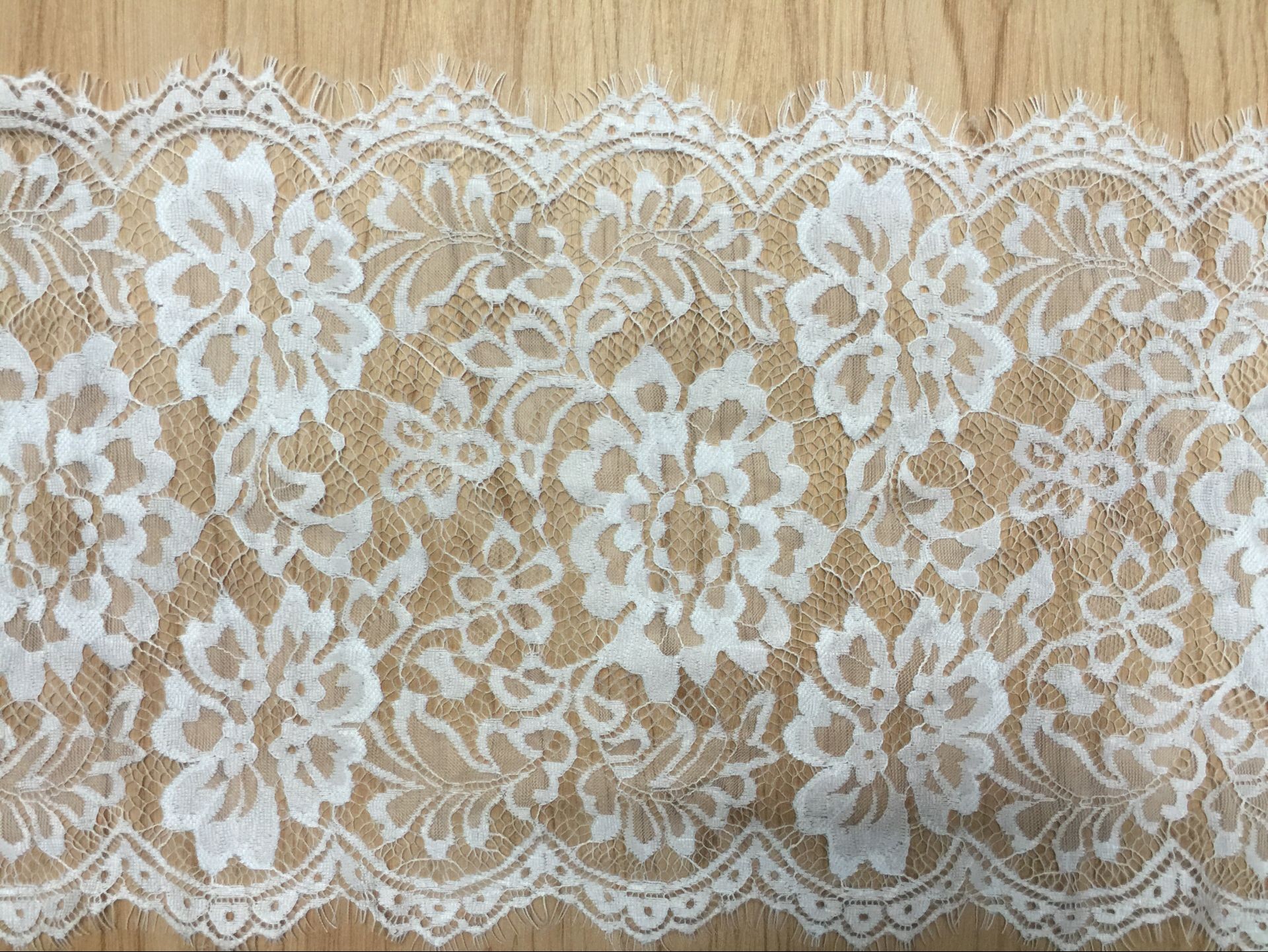 18cm 2017 New Fashion Lace Border Strench Lace Edge in Black/Ivory color