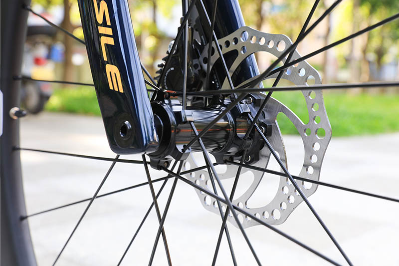 22 Speed Carbon Road Bike With 700*25C Tire And Disc Brake 31.8*420 Carbon Handlebar